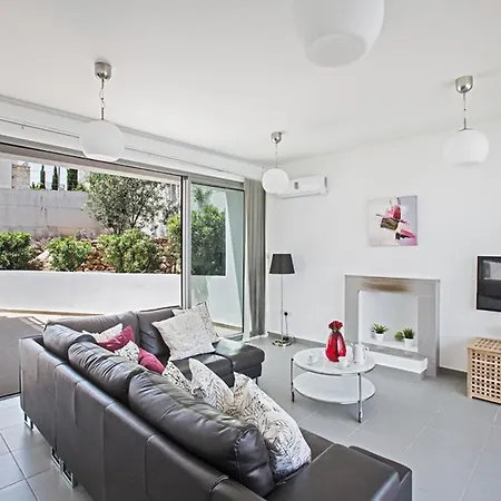 The Complete Guide To Renting Your Exclusive Holiday With Private Pool And Close To The Beach, Latchi 1263 Vila *