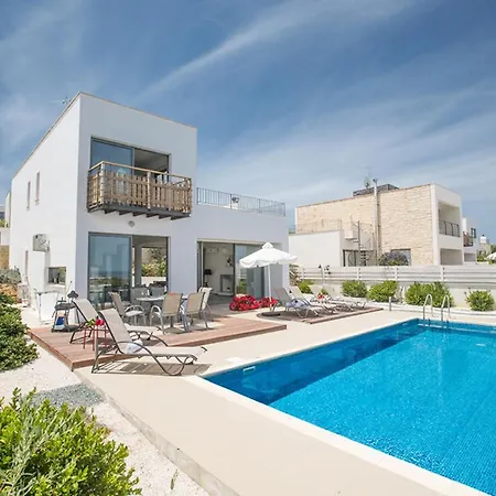 Vila The Complete Guide To Renting Your Exclusive Holiday With Private Pool And Close To The Beach, Latchi 1263 *