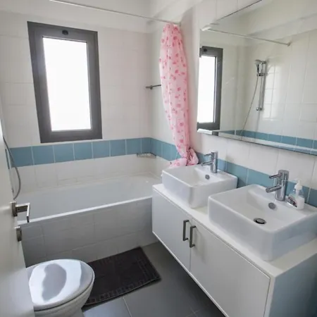 Vila The Complete Guide To Renting Your Exclusive Holiday With Private Pool And Close To The Beach, Latchi 1263 Nikósie